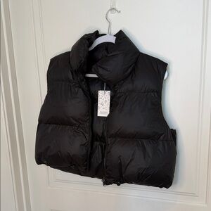 Women's Cropped Black Puffer Vest